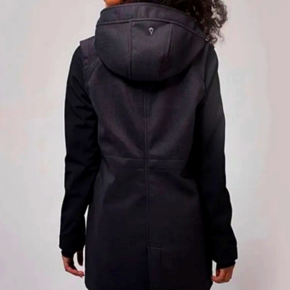 Ivivva Rock in the Rain Jacket in Black; Size 4
